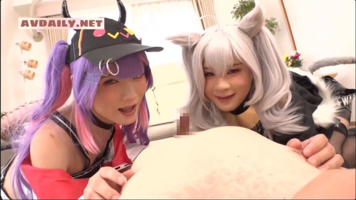 激カワ男の娘レイヤーペアがVtuberのホ**イブコスで、おじさんの汚いチ○ポをWフェラしてザーメンをたっぷり搾り取ります。常闇トワ/獅白ぼたん